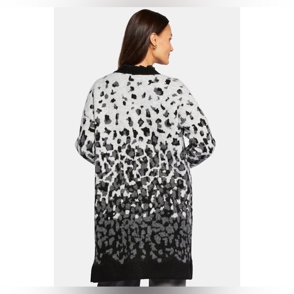 NWT NYDJ Jacquard Long Open Front Cardigan Heather Gray Black Animal Print - Picture 4 of 14